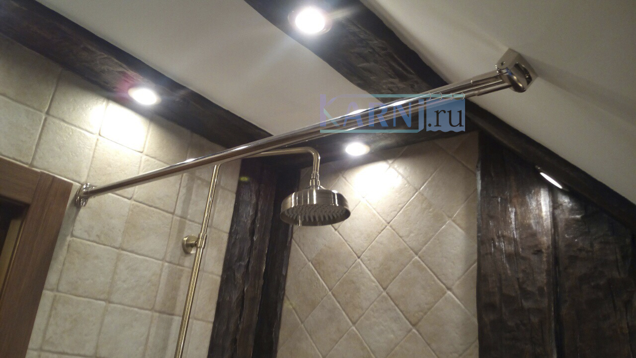 Карниз в ванну для мансардного потолка